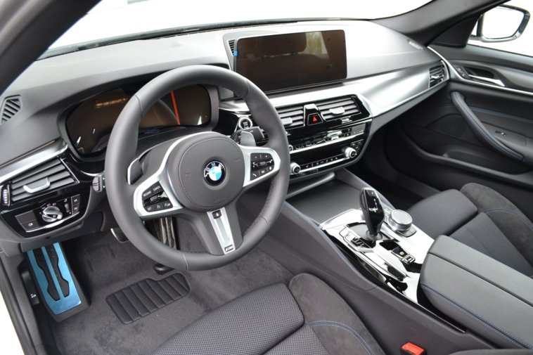 BMW 5 серия 520d xDrive Base